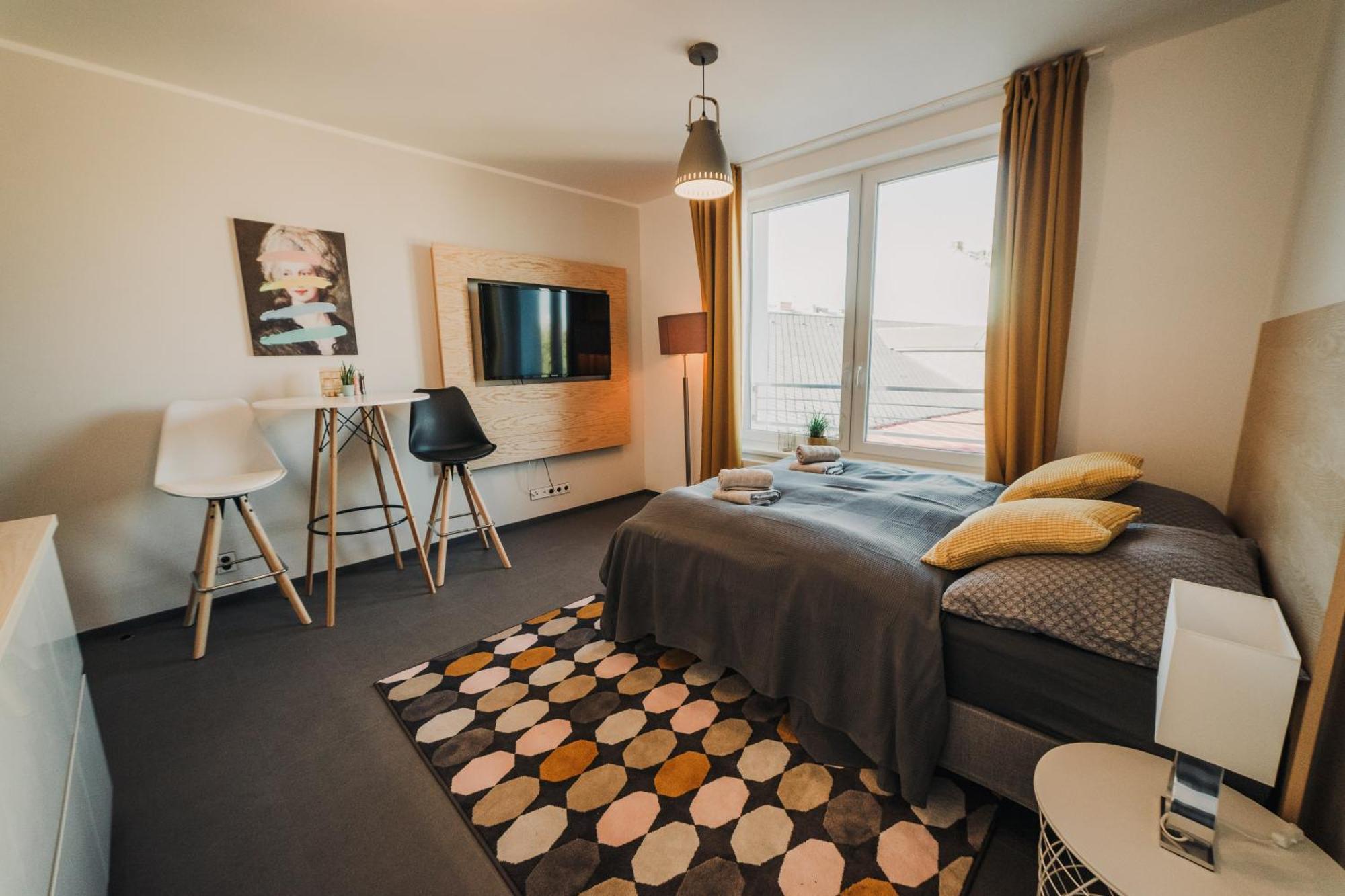 Citybeat Apartments, 400M From The Square 比尔森 外观 照片