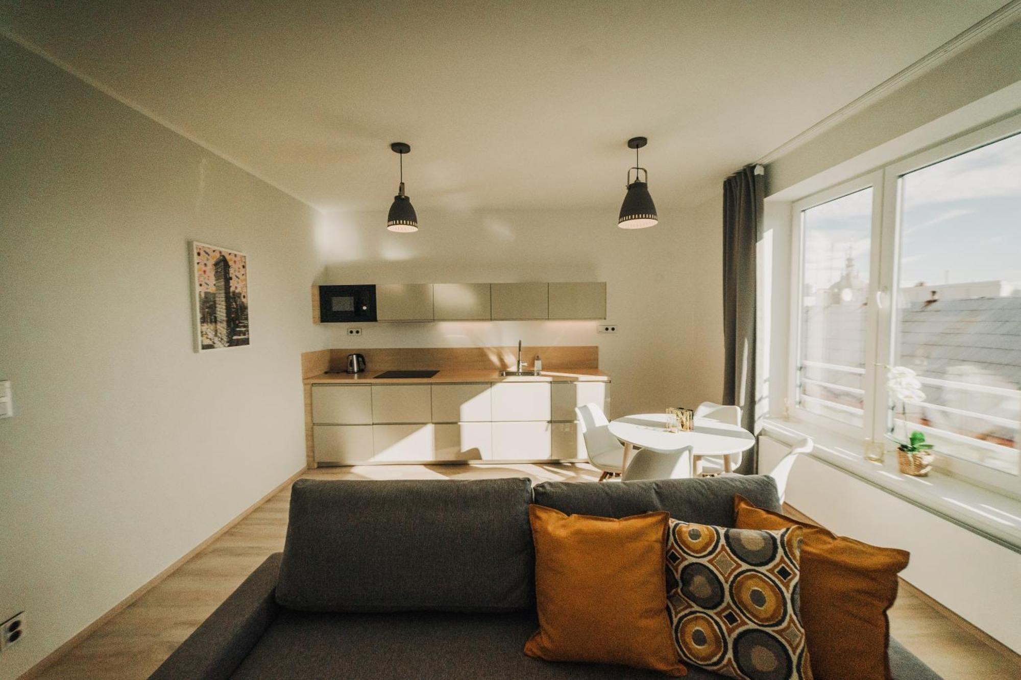 Citybeat Apartments, 400M From The Square 比尔森 外观 照片