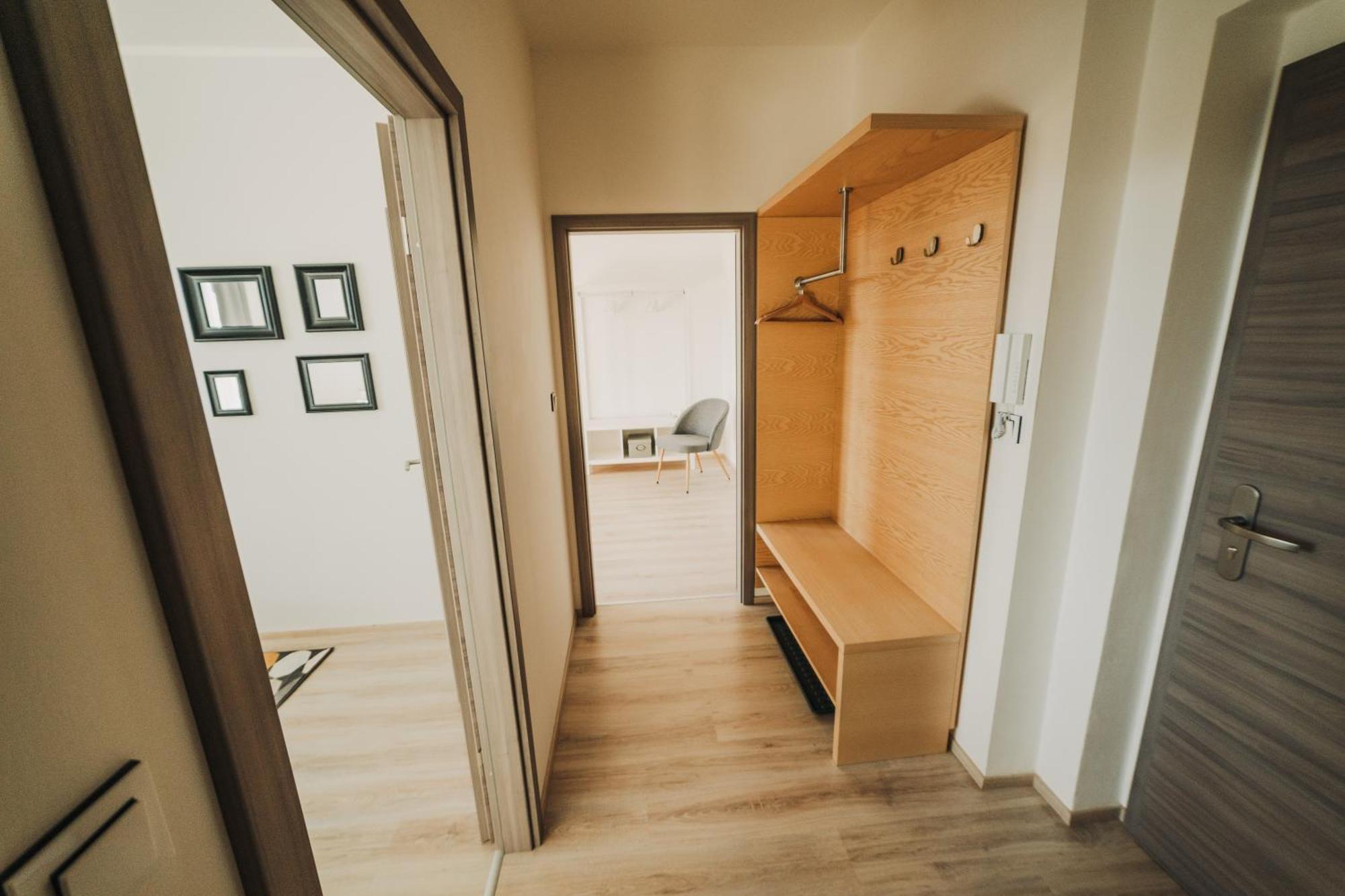 Citybeat Apartments, 400M From The Square 比尔森 外观 照片