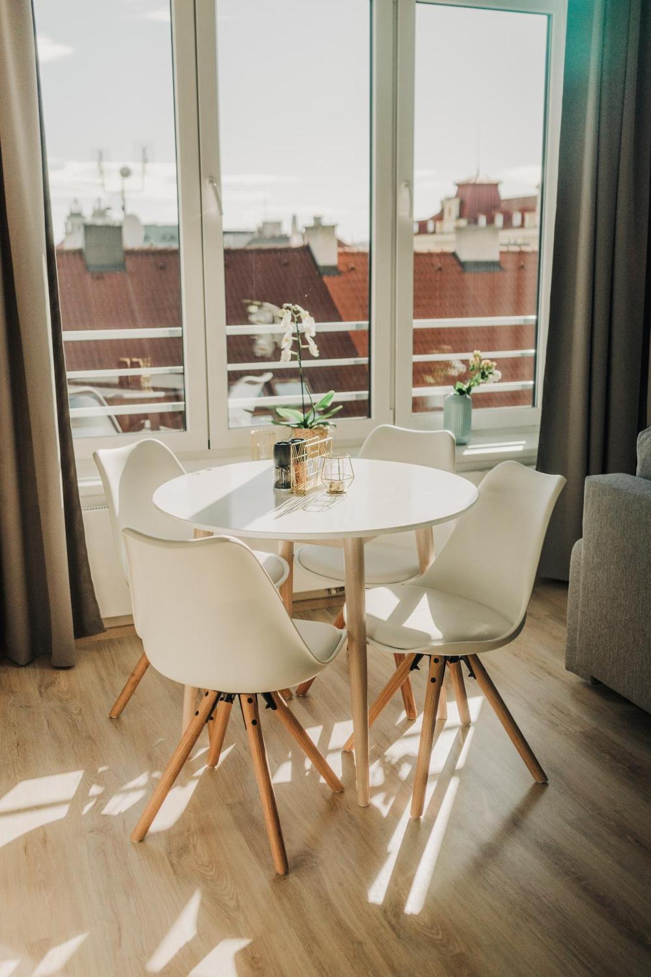 Citybeat Apartments, 400M From The Square 比尔森 外观 照片