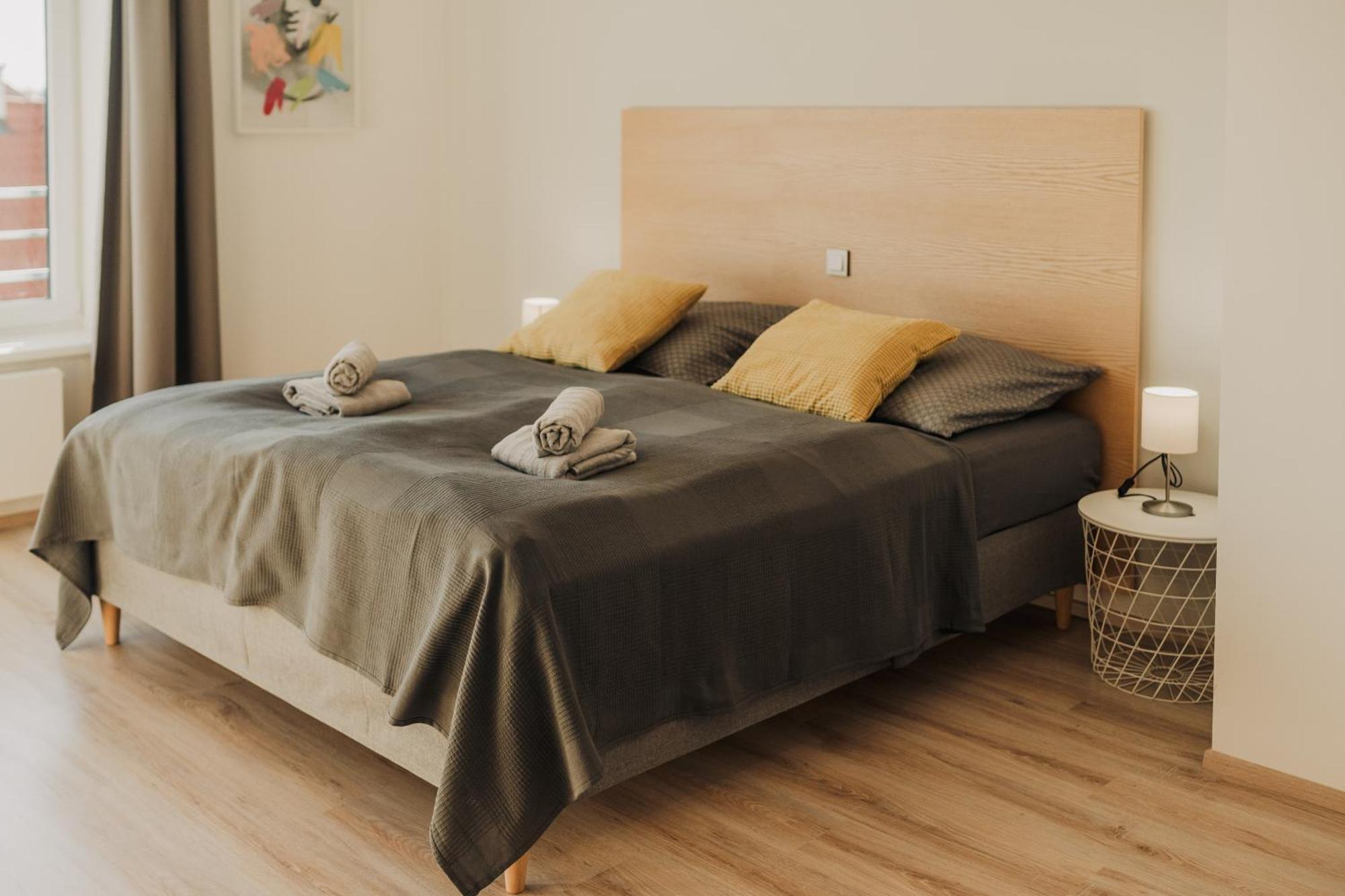 Citybeat Apartments, 400M From The Square 比尔森 外观 照片