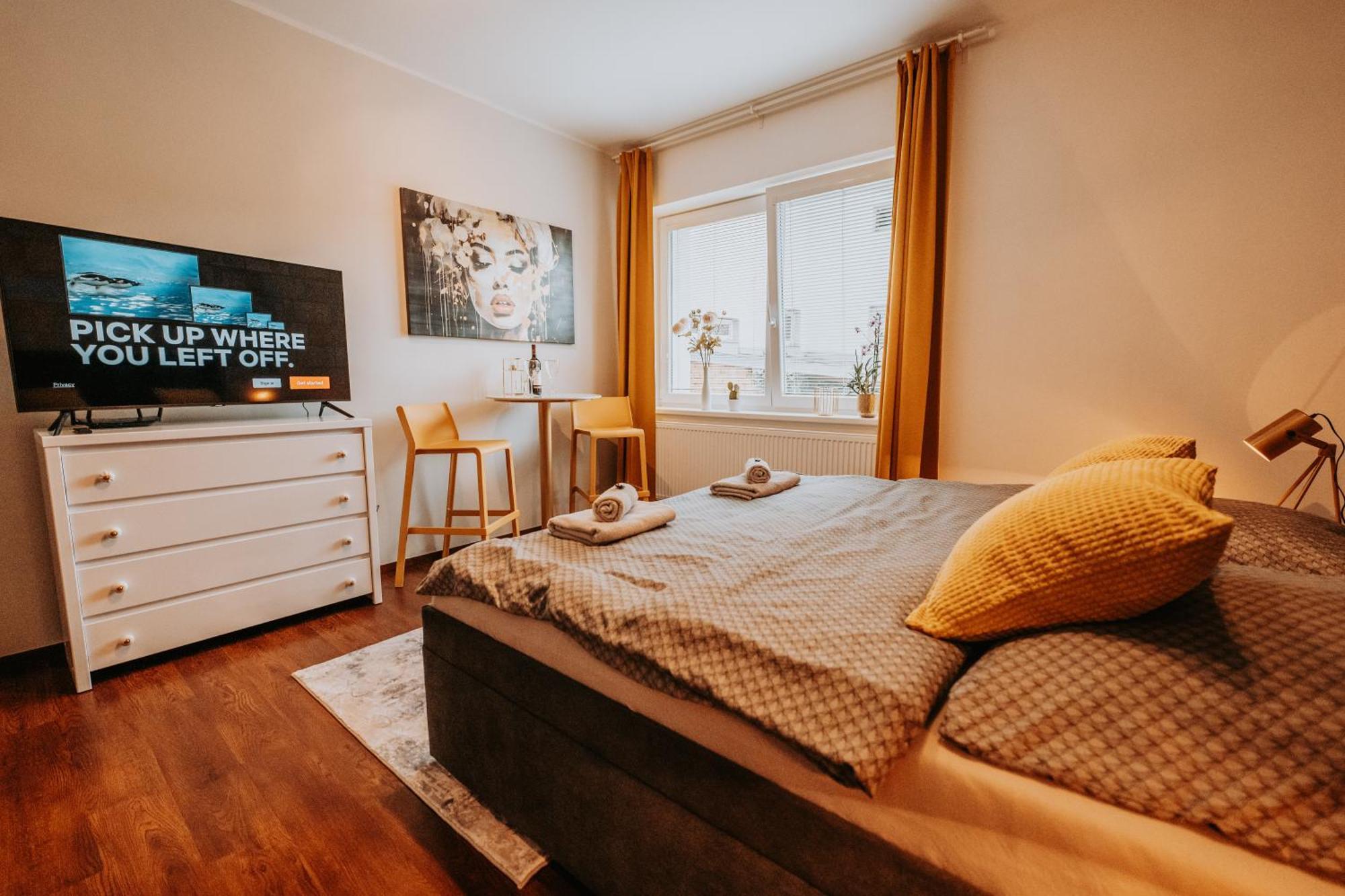Citybeat Apartments, 400M From The Square 比尔森 外观 照片